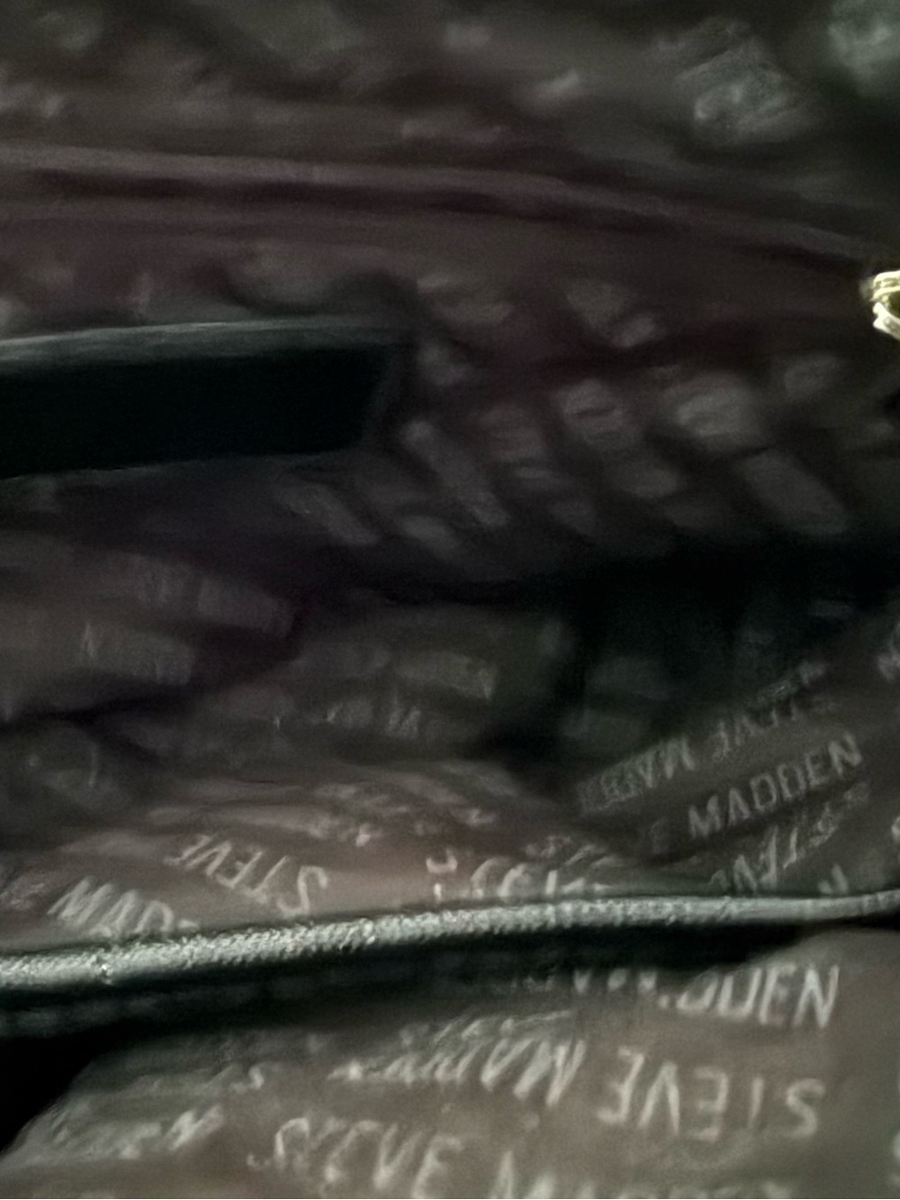 Steve Madden Black Crossbody Bag With Gold  Chain Accents - Picture 11 of 12